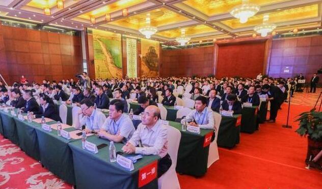 榆陽區(qū)煤炭公司應(yīng)邀參加2018中國榆林煤炭、蘭炭暨能化裝備簽約訂貨會